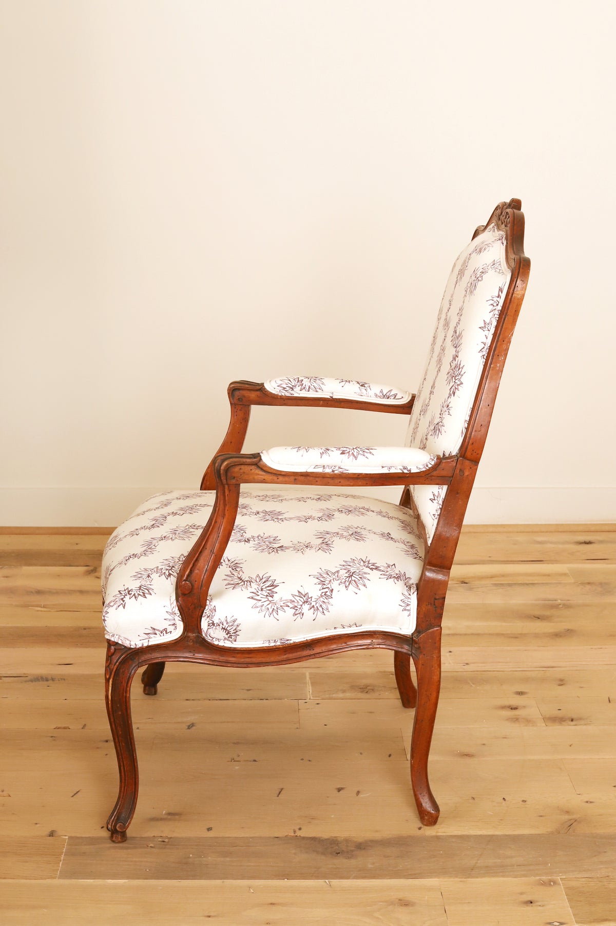 Pair of Louis XV armchairs à la reine in Quercus & Co. Meander Cherry, side